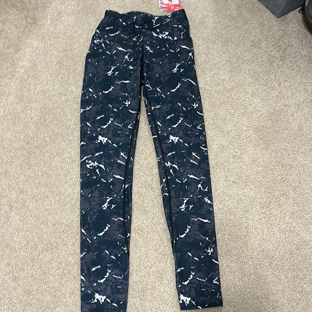 Women the north face leggings. Brand new
